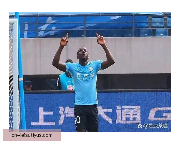 大连鲲城官宣签约汉森挪威边锋