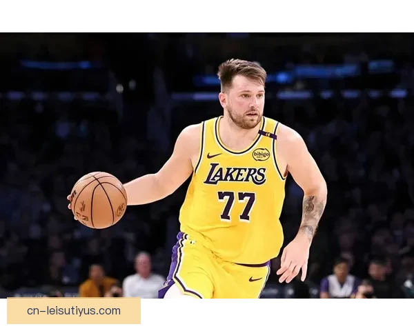 东契奇罚球后抱怨对手提前进线领技术犯规